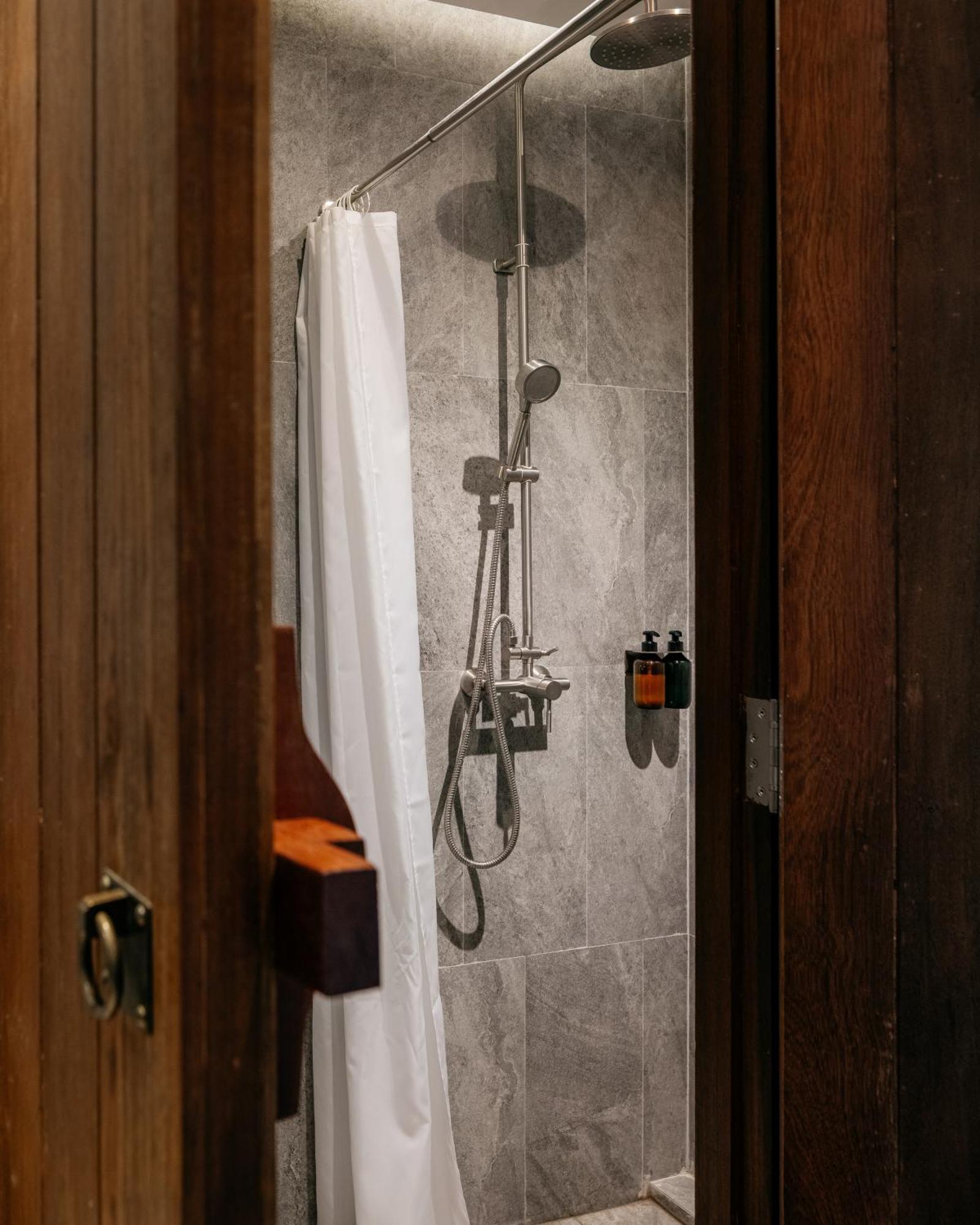 Tamni Hostel Банкок Стая снимка